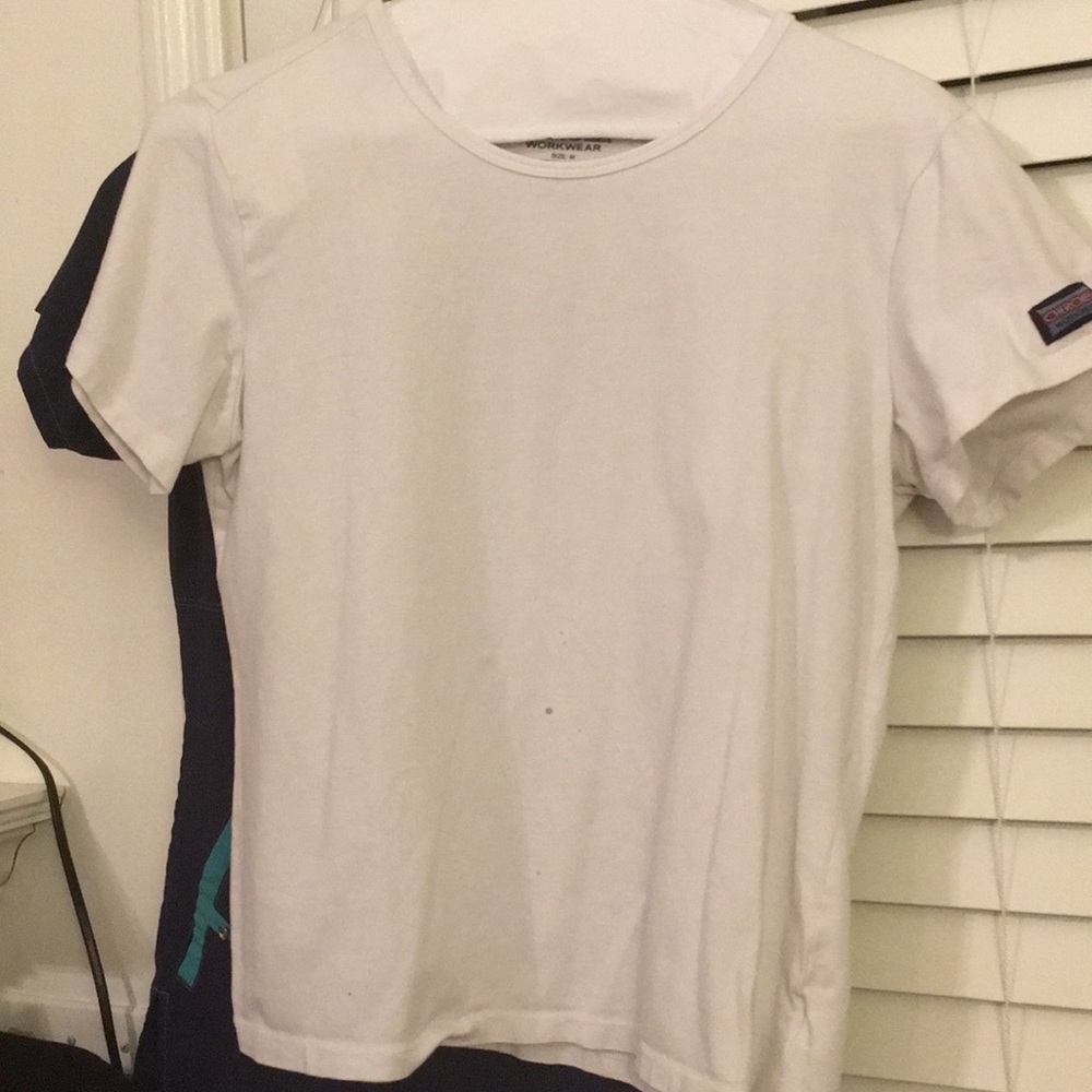 BUNDLE SCRUB TOPS - Picture 3 of 4